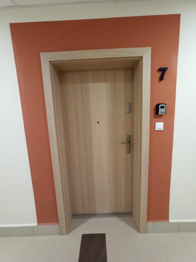 Apartament Wrzesnia II Apartment Екстериор снимка